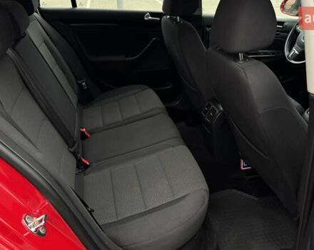 Червоний Фольксваген Гольф, об'ємом двигуна 1.6 л та пробігом 224 тис. км за 7499 $, фото 25 на Automoto.ua