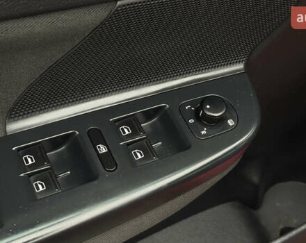 Червоний Фольксваген Гольф, об'ємом двигуна 1.6 л та пробігом 224 тис. км за 7499 $, фото 30 на Automoto.ua