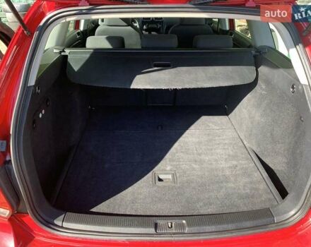 Красный Фольксваген Гольф, объемом двигателя 1.6 л и пробегом 186 тыс. км за 8600 $, фото 3 на Automoto.ua