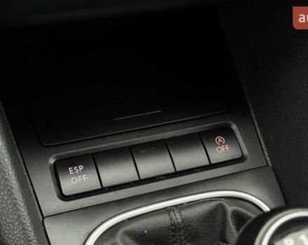 Червоний Фольксваген Гольф, об'ємом двигуна 1.6 л та пробігом 224 тис. км за 7499 $, фото 36 на Automoto.ua