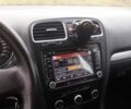 Красный Фольксваген Гольф, объемом двигателя 1.2 л и пробегом 380 тыс. км за 5000 $, фото 1 на Automoto.ua