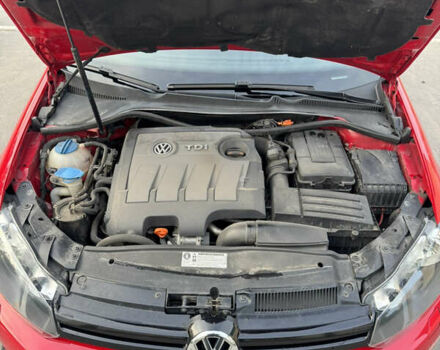 Фольксваген Гольф 2012 в Хмельницком на Automoto.ua Красный Фольксваген Гольф, объемом двигателя 1.6 л и пробегом 238 тыс. км за 7900 $, фото 15 на Automoto.ua