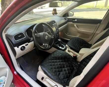 Красный Фольксваген Гольф, объемом двигателя 2 л и пробегом 99 тыс. км за 11800 $, фото 4 на Automoto.ua