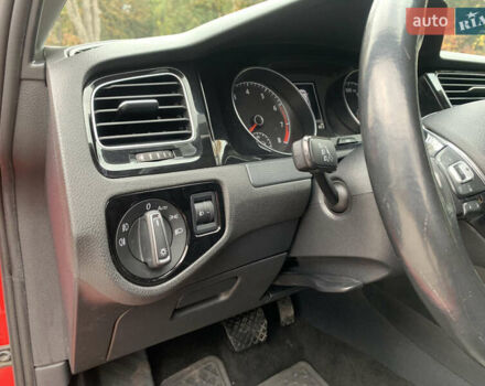 Червоний Фольксваген Гольф, об'ємом двигуна 1.4 л та пробігом 224 тис. км за 9500 $, фото 26 на Automoto.ua