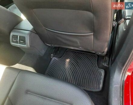 Червоний Фольксваген Гольф, об'ємом двигуна 1.97 л та пробігом 195 тис. км за 12300 $, фото 23 на Automoto.ua