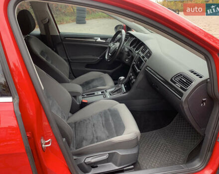 Червоний Фольксваген Гольф, об'ємом двигуна 1.4 л та пробігом 224 тис. км за 9500 $, фото 23 на Automoto.ua