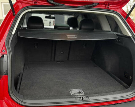 Красный Фольксваген Гольф, объемом двигателя 1.97 л и пробегом 201 тыс. км за 12400 $, фото 22 на Automoto.ua