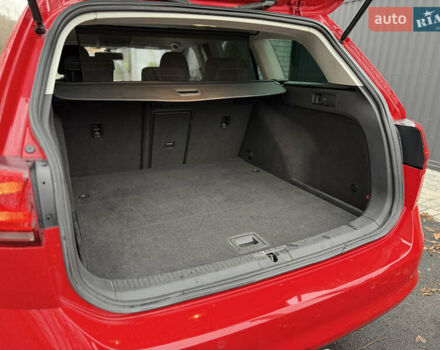 Красный Фольксваген Гольф, объемом двигателя 1.6 л и пробегом 233 тыс. км за 11500 $, фото 26 на Automoto.ua
