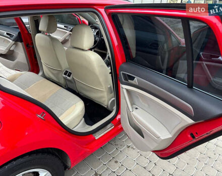 Красный Фольксваген Гольф, объемом двигателя 1.97 л и пробегом 357 тыс. км за 10700 $, фото 23 на Automoto.ua