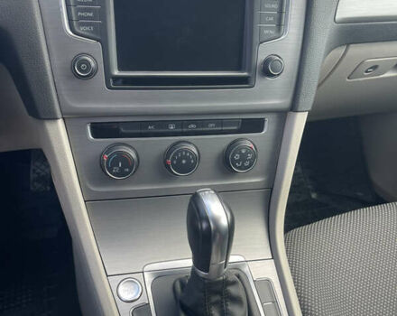 Красный Фольксваген Гольф, объемом двигателя 2 л и пробегом 67 тыс. км за 18000 $, фото 30 на Automoto.ua