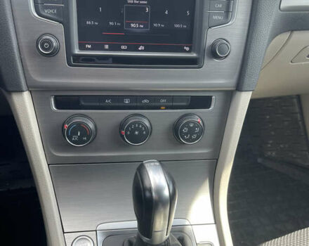 Красный Фольксваген Гольф, объемом двигателя 2 л и пробегом 67 тыс. км за 18000 $, фото 59 на Automoto.ua