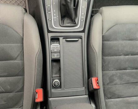 Червоний Фольксваген Гольф, об'ємом двигуна 1.4 л та пробігом 224 тис. км за 9500 $, фото 29 на Automoto.ua