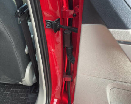 Красный Фольксваген Гольф, объемом двигателя 2 л и пробегом 67 тыс. км за 18000 $, фото 40 на Automoto.ua