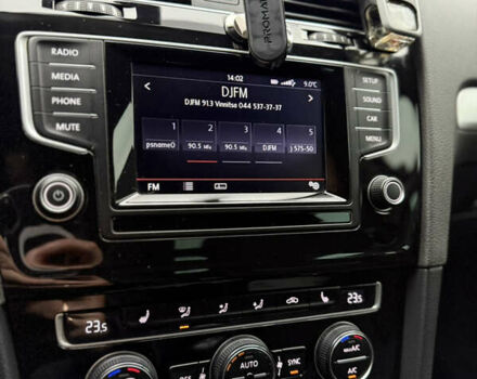 Красный Фольксваген Гольф, объемом двигателя 1.6 л и пробегом 233 тыс. км за 11500 $, фото 39 на Automoto.ua