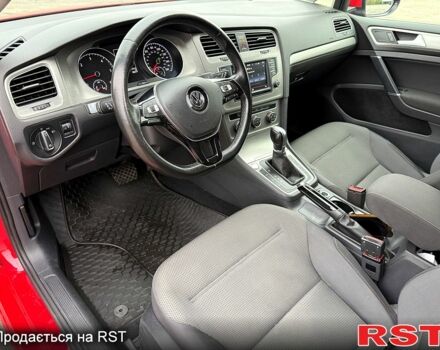 Червоний Фольксваген Гольф, об'ємом двигуна 2 л та пробігом 100 тис. км за 13300 $, фото 7 на Automoto.ua