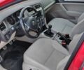 Красный Фольксваген Гольф, объемом двигателя 1.97 л и пробегом 135 тыс. км за 12000 $, фото 1 на Automoto.ua