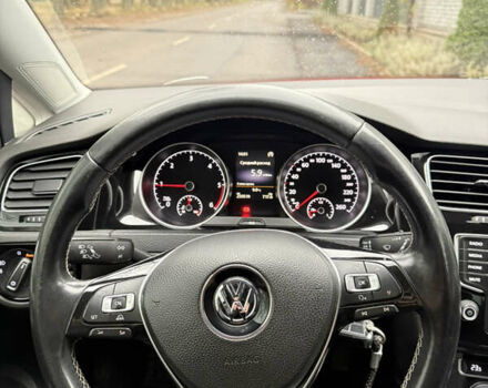 Красный Фольксваген Гольф, объемом двигателя 1.6 л и пробегом 233 тыс. км за 11500 $, фото 43 на Automoto.ua