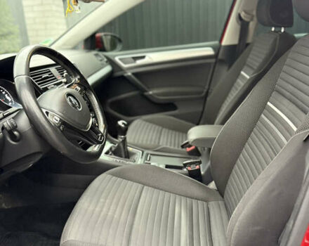 Красный Фольксваген Гольф, объемом двигателя 1.6 л и пробегом 233 тыс. км за 11500 $, фото 34 на Automoto.ua