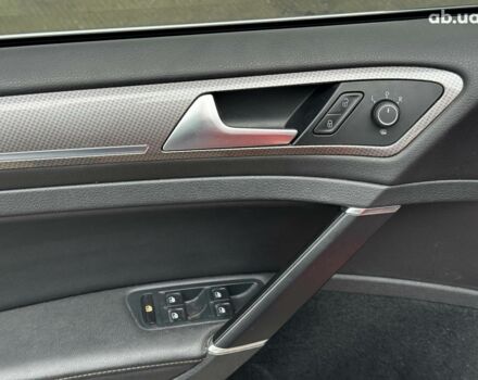 Красный Фольксваген Гольф, объемом двигателя 1.8 л и пробегом 133 тыс. км за 11980 $, фото 13 на Automoto.ua