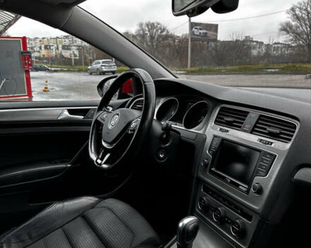 Красный Фольксваген Гольф, объемом двигателя 1.97 л и пробегом 268 тыс. км за 12700 $, фото 7 на Automoto.ua