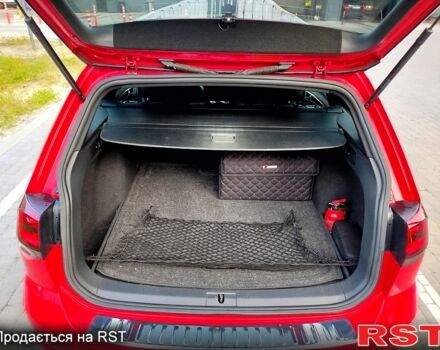 Червоний Фольксваген Гольф, об'ємом двигуна 2 л та пробігом 260 тис. км за 13500 $, фото 7 на Automoto.ua