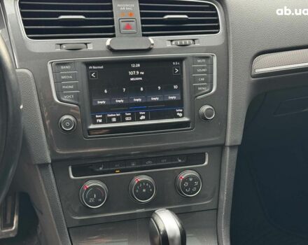 Красный Фольксваген Гольф, объемом двигателя 1.8 л и пробегом 133 тыс. км за 11980 $, фото 20 на Automoto.ua