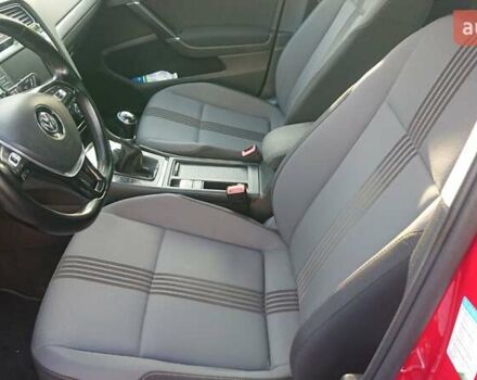 Красный Фольксваген Гольф, объемом двигателя 1.97 л и пробегом 273 тыс. км за 11900 $, фото 4 на Automoto.ua