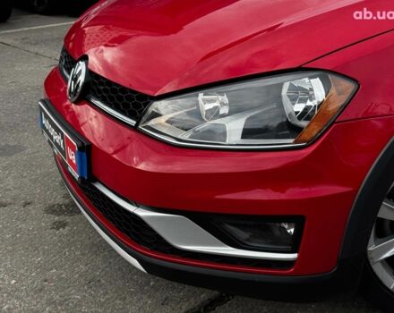 Красный Фольксваген Гольф, объемом двигателя 1.8 л и пробегом 133 тыс. км за 11980 $, фото 9 на Automoto.ua