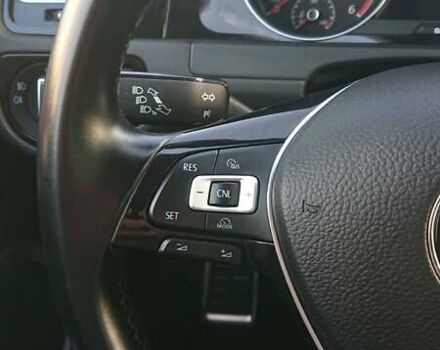 Красный Фольксваген Гольф, объемом двигателя 1.97 л и пробегом 273 тыс. км за 11900 $, фото 3 на Automoto.ua