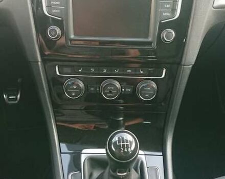 Красный Фольксваген Гольф, объемом двигателя 1.97 л и пробегом 273 тыс. км за 11900 $, фото 11 на Automoto.ua