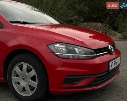 Красный Фольксваген Гольф, объемом двигателя 1.6 л и пробегом 233 тыс. км за 12700 $, фото 4 на Automoto.ua