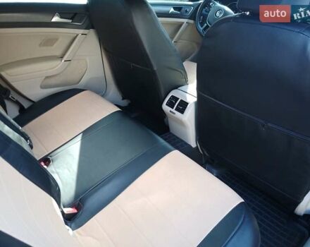 Красный Фольксваген Гольф, объемом двигателя 1.8 л и пробегом 33 тыс. км за 17400 $, фото 6 на Automoto.ua