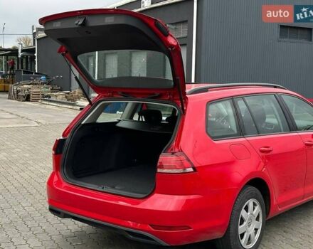 Красный Фольксваген Гольф, объемом двигателя 1.6 л и пробегом 233 тыс. км за 12700 $, фото 10 на Automoto.ua