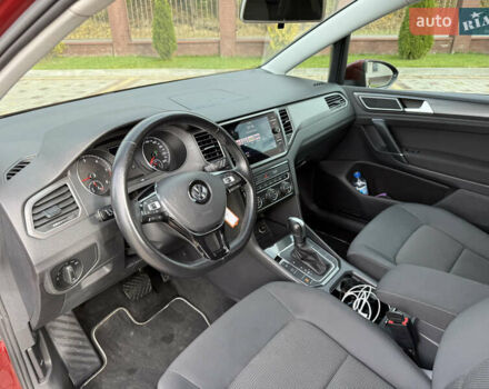 Красный Фольксваген Гольф, объемом двигателя 1.97 л и пробегом 105 тыс. км за 19800 $, фото 11 на Automoto.ua