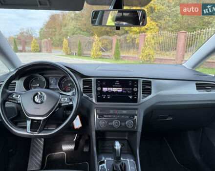 Красный Фольксваген Гольф, объемом двигателя 1.97 л и пробегом 105 тыс. км за 19800 $, фото 12 на Automoto.ua