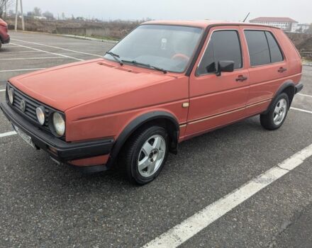 Красный Фольксваген Гольф, объемом двигателя 1.6 л и пробегом 300 тыс. км за 1400 $, фото 1 на Automoto.ua