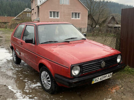 Красный Фольксваген Гольф, объемом двигателя 1.3 л и пробегом 350 тыс. км за 650 $, фото 1 на Automoto.ua