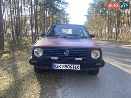 Фольксваген Гольф 1988 у Олевске на Automoto.ua Червоний Фольксваген Гольф, об'ємом двигуна 1.6 л та пробігом 135 тис. км за 1500 $, фото 1 на Automoto.ua