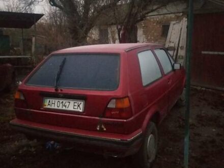 Красный Фольксваген Гольф, объемом двигателя 1.27 л и пробегом 330 тыс. км за 800 $, фото 1 на Automoto.ua