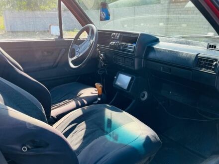 Фольксваген Гольф 1988 в Синельниковом на Automoto.ua Красный Фольксваген Гольф, объемом двигателя 0 л и пробегом 199 тыс. км за 699 $, фото 1 на Automoto.ua
