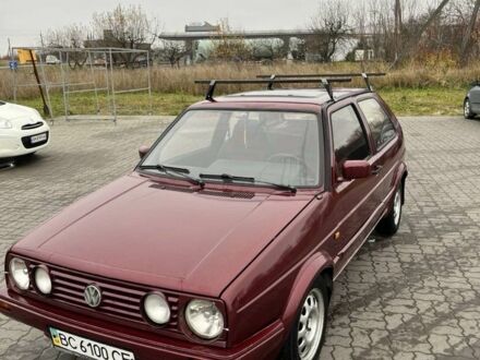 Красный Фольксваген Гольф, объемом двигателя 1.6 л и пробегом 290 тыс. км за 1200 $, фото 1 на Automoto.ua