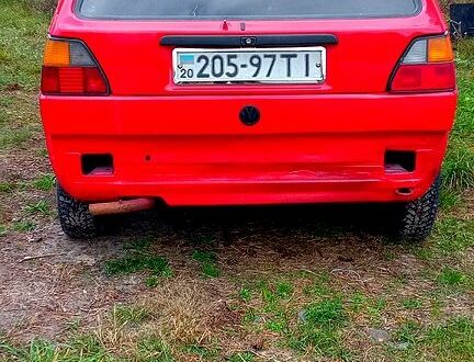 Червоний Фольксваген Гольф, об'ємом двигуна 1.8 л та пробігом 350 тис. км за 1180 $, фото 1 на Automoto.ua