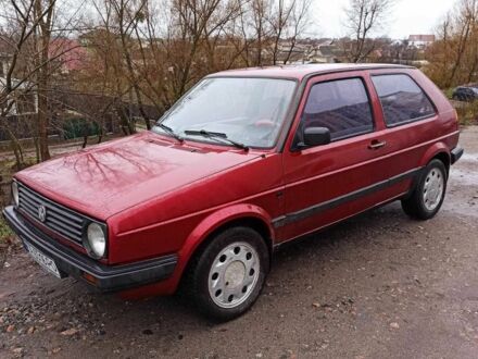 Красный Фольксваген Гольф, объемом двигателя 1.3 л и пробегом 30 тыс. км за 2000 $, фото 1 на Automoto.ua