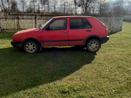 Красный Фольксваген Гольф, объемом двигателя 1.6 л и пробегом 250 тыс. км за 1000 $, фото 1 на Automoto.ua