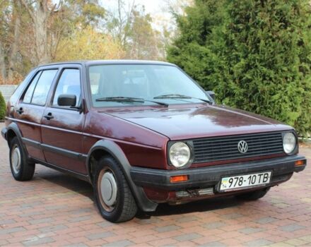 Красный Фольксваген Гольф, объемом двигателя 1.3 л и пробегом 187 тыс. км за 1650 $, фото 1 на Automoto.ua