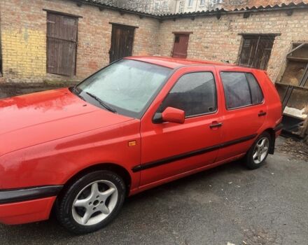 Красный Фольксваген Гольф, объемом двигателя 2 л и пробегом 300 тыс. км за 2200 $, фото 1 на Automoto.ua