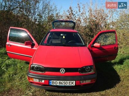 Фольксваген Гольф 1992 в Черткове на Automoto.ua Красный Фольксваген Гольф, объемом двигателя 1.78 л и пробегом 192 тыс. км за 2000 $, фото 1 на Automoto.ua