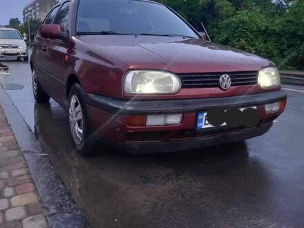 Фольксваген Гольф 1993 у Березне на Automoto.ua Червоний Фольксваген Гольф, об'ємом двигуна 1.8 л та пробігом 200 тис. км за 2000 $, фото 1 на Automoto.ua