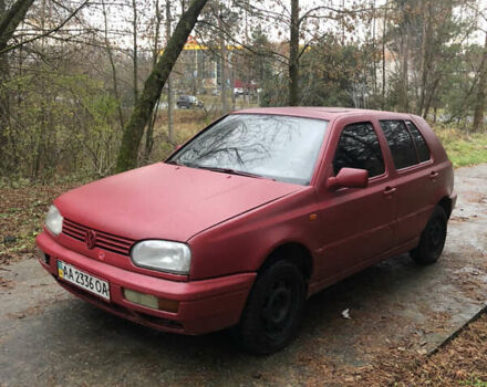 Червоний Фольксваген Гольф, об'ємом двигуна 1.78 л та пробігом 294 тис. км за 1550 $, фото 1 на Automoto.ua