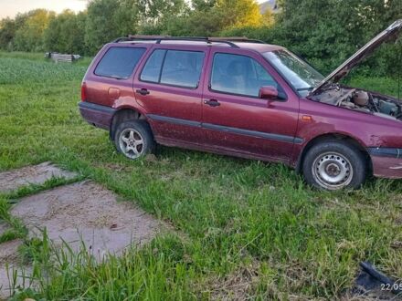 Фольксваген Гольф 1994 в Коломые на Automoto.ua Красный Фольксваген Гольф, объемом двигателя 1.8 л и пробегом 290 тыс. км за 1000 $, фото 1 на Automoto.ua